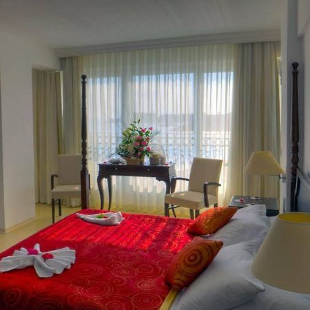 Ada Beach Hotel Karavas  Ngoại thất bức ảnh