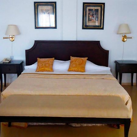 Ada Beach Hotel Karavas  Ngoại thất bức ảnh
