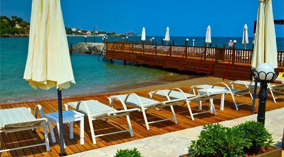 Ada Beach Hotel Karavas  Ngoại thất bức ảnh